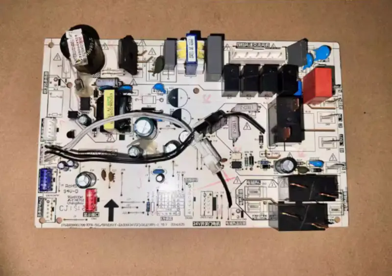 Midea légkondicionáló szekrény gépvezérlő tábla KFR-51L/BP2DN1Y-ZA300 Circuit PCB 17122200001799