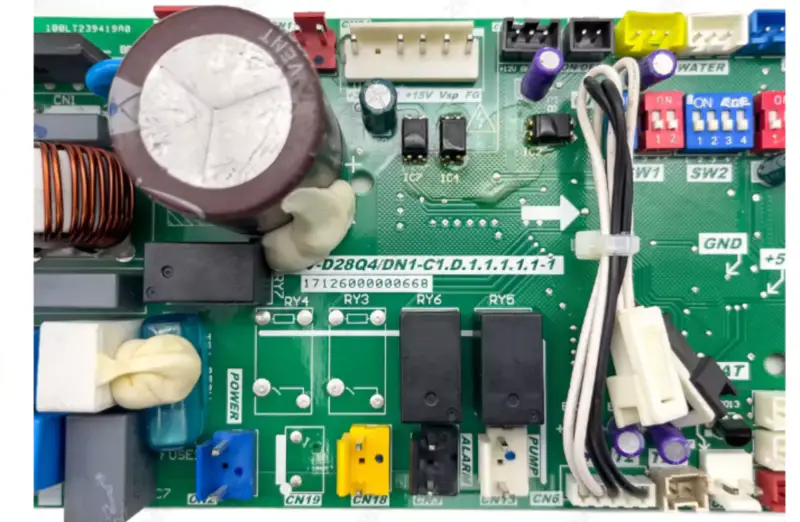 Midea központi légkondicionáló MDV-D28Q4/DN1-C1.D.1.1.1.1.1.1.1-1 Vezérlőpanel 17126000000668