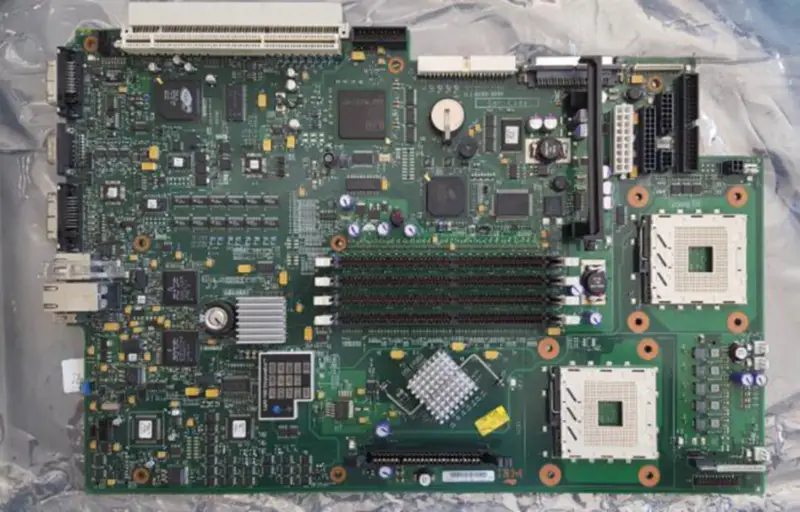 IBM XSeries X335 szerver alaplap 48P9077