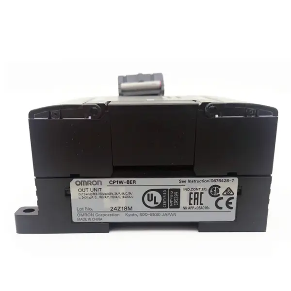 Omron CP1W-8ER PLC modul