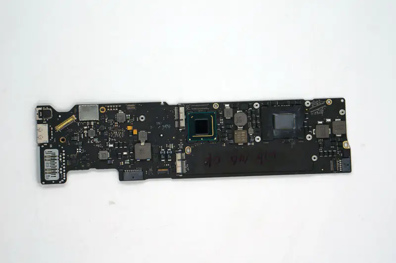 MacBook Air (13 hüvelykes, 2011 közepe) A1369 EMC2469 i5 G2 1.7Ghz 820-3023-A alaplap