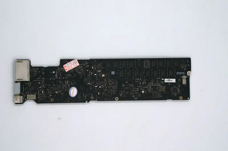 MacBook Air (13 hüvelykes, 2011 közepe) A1369 EMC2469 i5 G2 1.7Ghz 820-3023-A alaplap