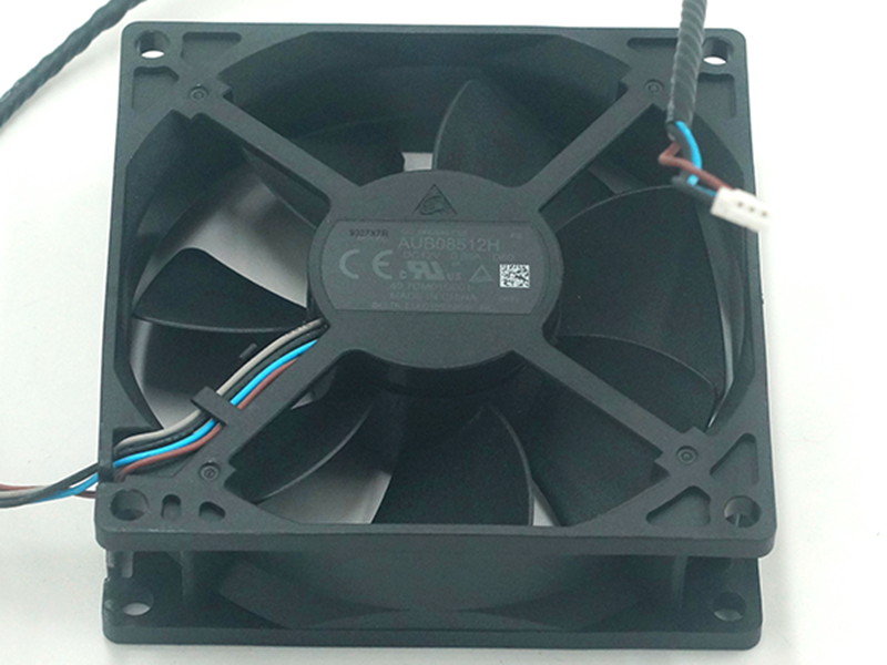 DELTA AUB08512H ventilátor