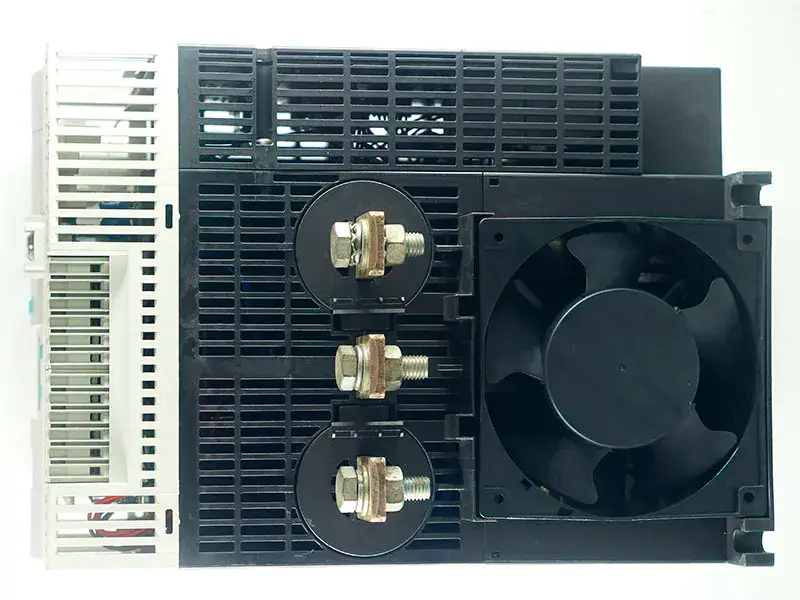 SIEMENS 3RW4443-6BC44 lágyindító