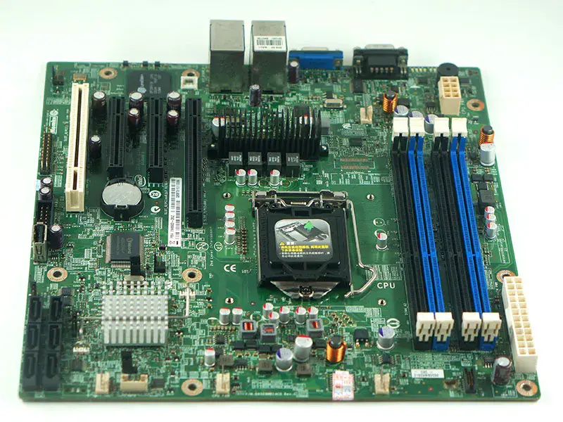 Intel S1200BTS alaplap