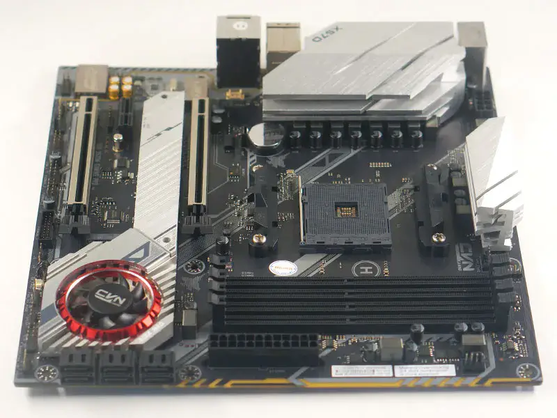 Színes CVN X570M GAMING PRO V14 alaplap