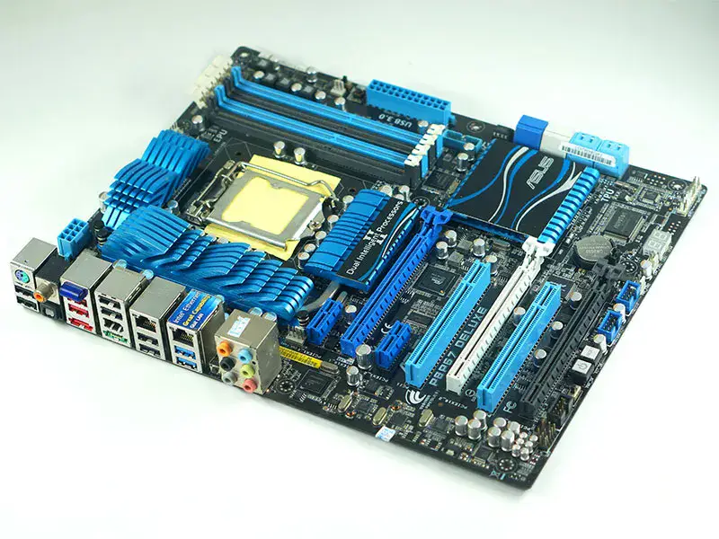 Asus P8P67 DELUXE LGA1155 P67 alaplap