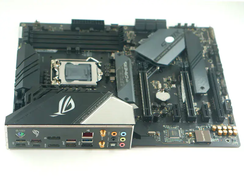 Asus ROG STRIX Z390-E GAMING alaplap