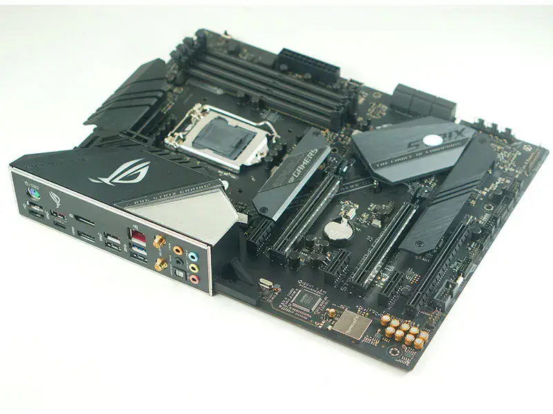 Asus ROG STRIX Z390-E GAMING alaplap