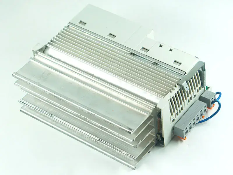 Lenze E82EV551-4C200 380V 0,55KW 380V