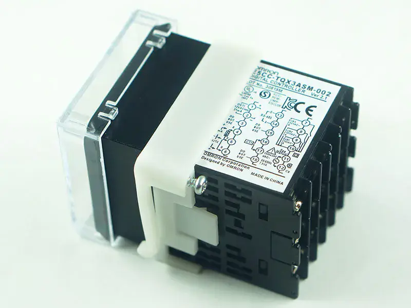 Omron E5CC-TQX3ASM-002 hőmérsékletszabályozó