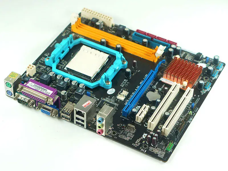 Asus M2N68-AM PLUS alaplap AM2/AM2+ uATX AM2/AM2+