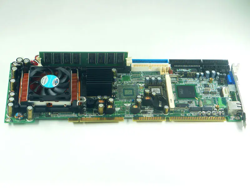 ibase IB820H alaplap