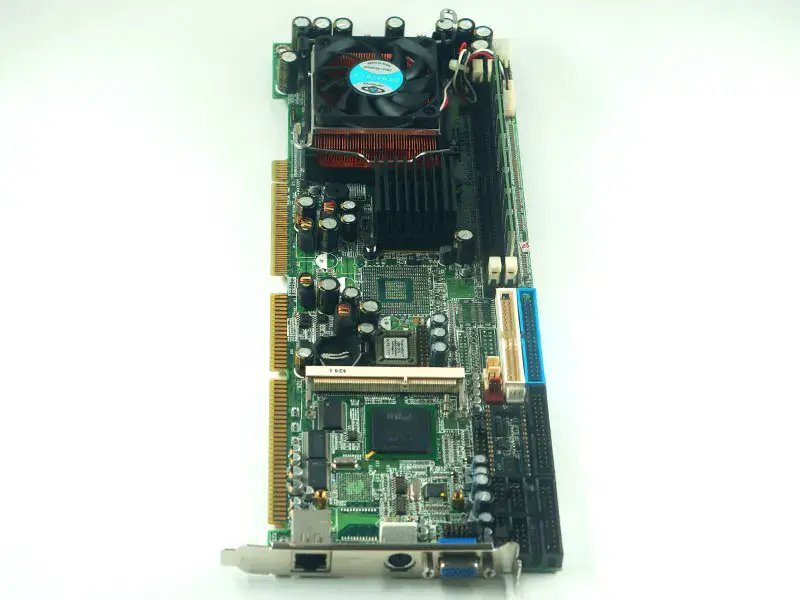ibase IB820H alaplap