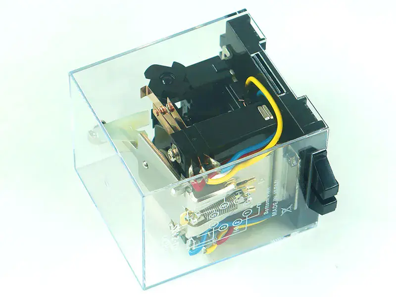 Omron relé G4Q-212S DC24V