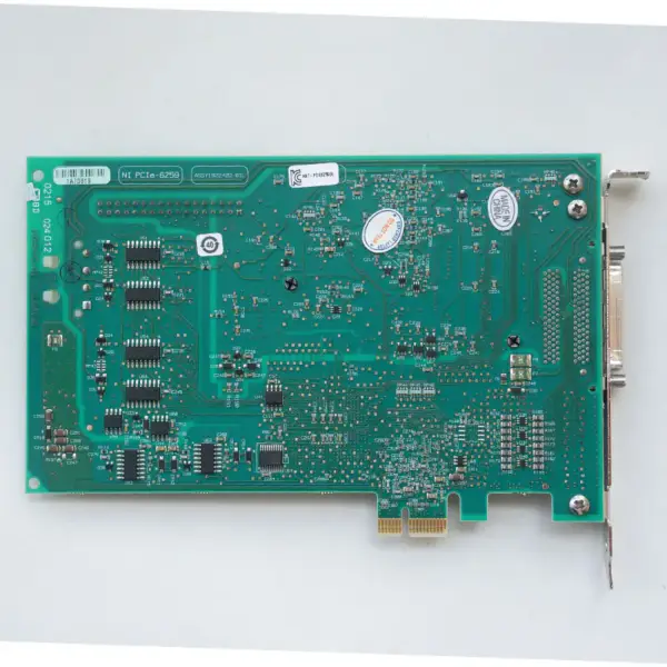 NI PCIe-6259 DAQ kártya