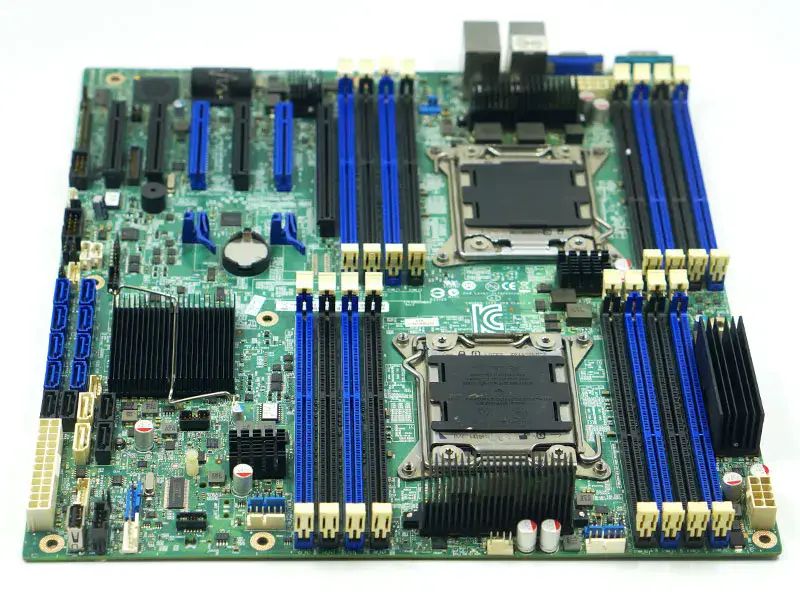 Intel S2600CP X79 szerver alaplap LGA2011