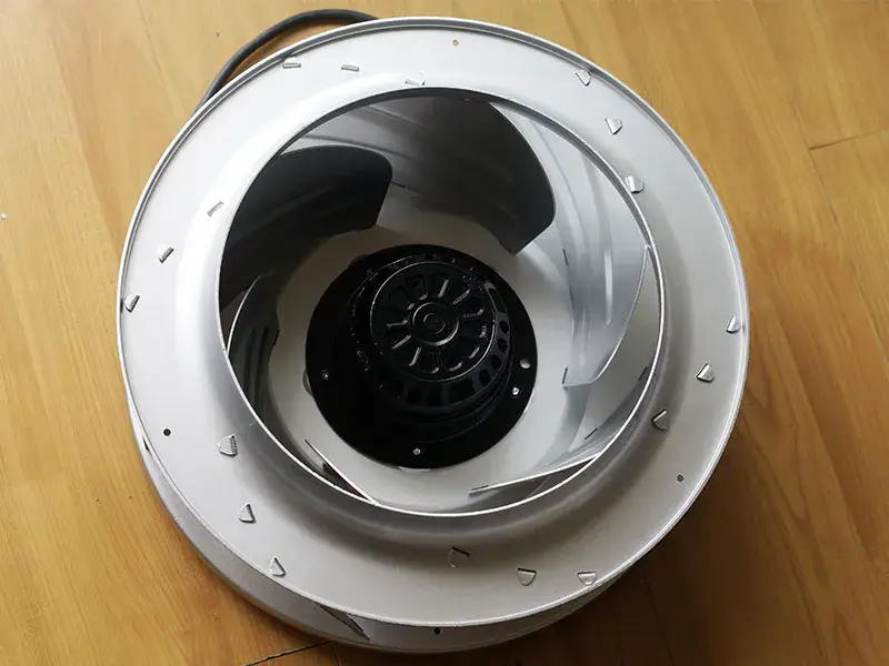 Ebmpapst R4E355-RM03-05 ventilátor