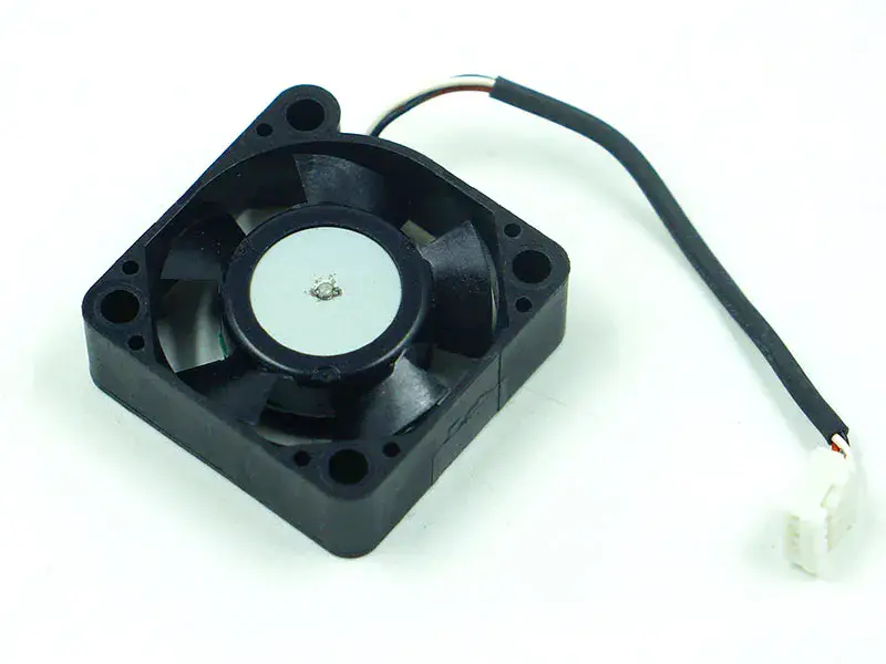 NMB-MAT 1204KL-04W-B59 ventilátor