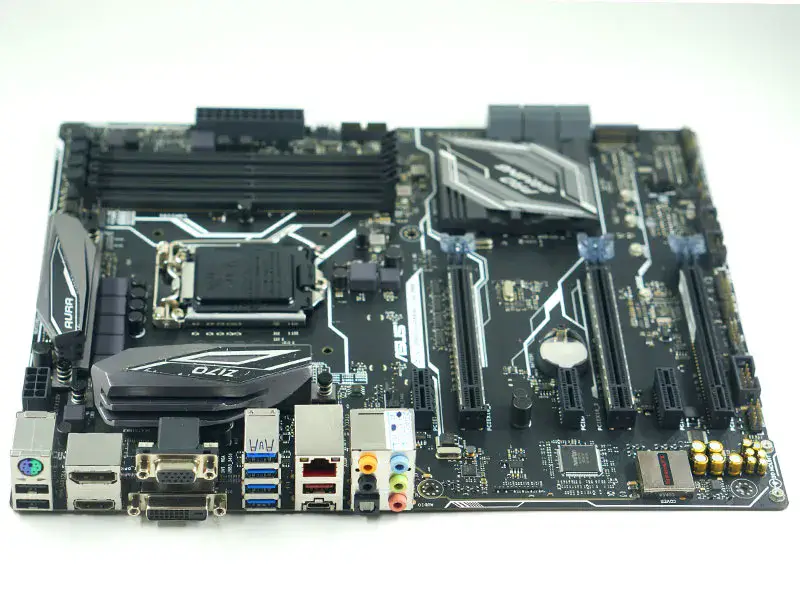 Asus Z170-PRO GAMING/AURA alaplap