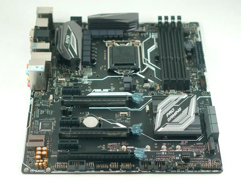Asus Z170-PRO GAMING/AURA alaplap
