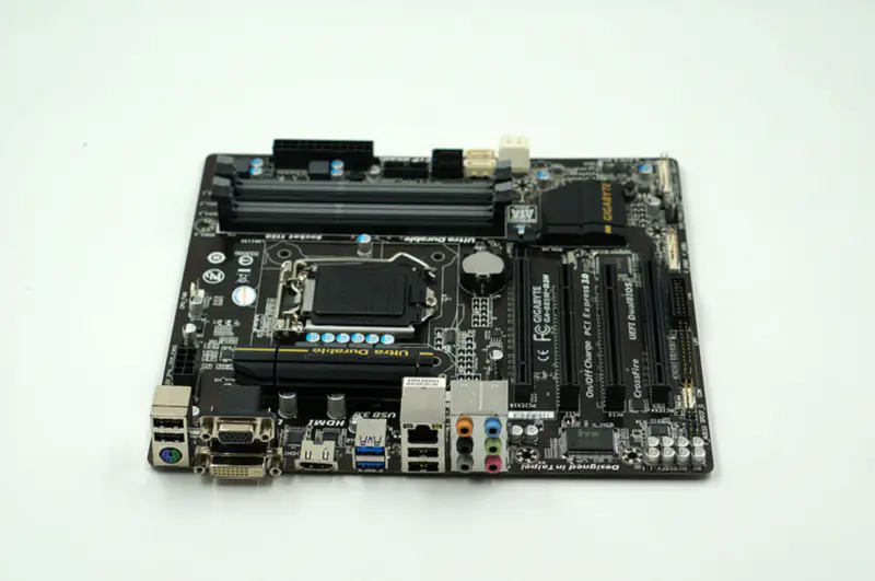 Gigabyte GA-B85M-D3H alaplap