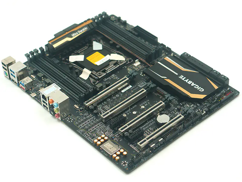 Gigabyte Ga-X99P-SLI alaplap