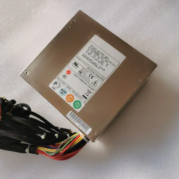 Használt Zippy Emacs 500W kapcsoló tápegység HP2-6500PE