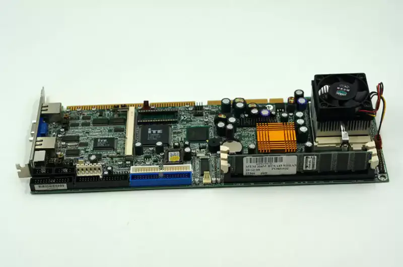 Ibase IB745 ipari alaplap CPU RAM-mal és FAN-nal