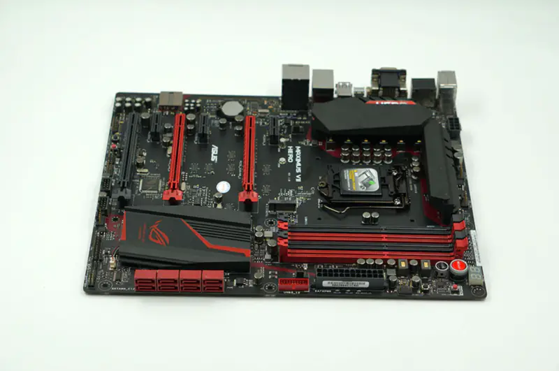 Asus MAXIMUS VII HERO alaplap