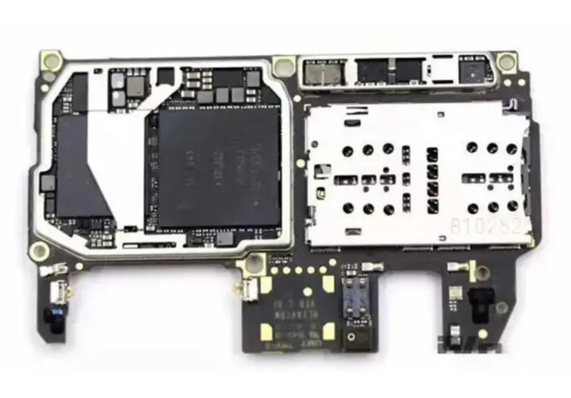 Huawei P10 alaplap feloldva chipekkel