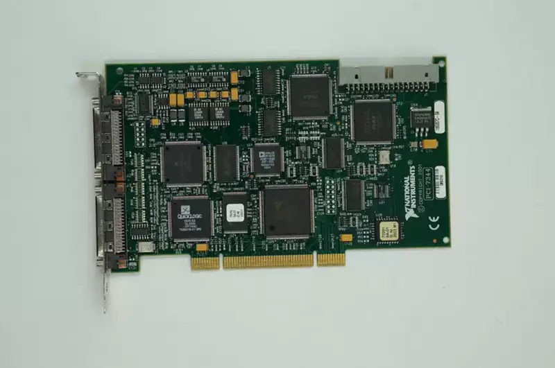 NI PCI-7344 4 tengelyes PCI léptető/szervó vezérlő