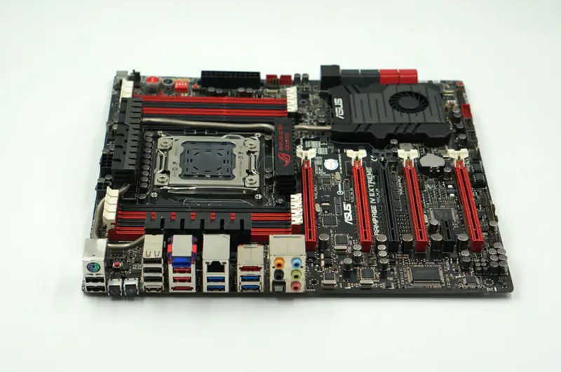 ASUS RAMPAGE IV EXTREME alaplap