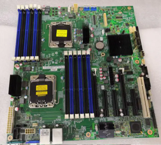 Intel S2400GP szerver alaplap