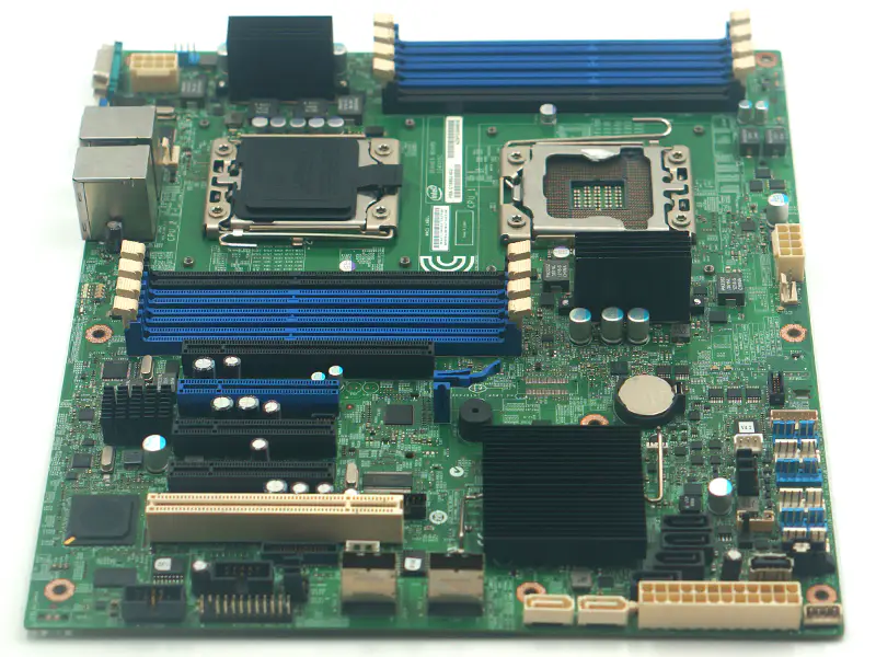 Intel S2400SC alaplap