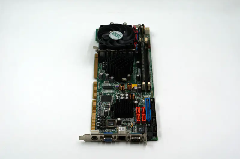 IEI ipari alaplap WSB-9150-R10 CPU RAM-mal és FAN-nal