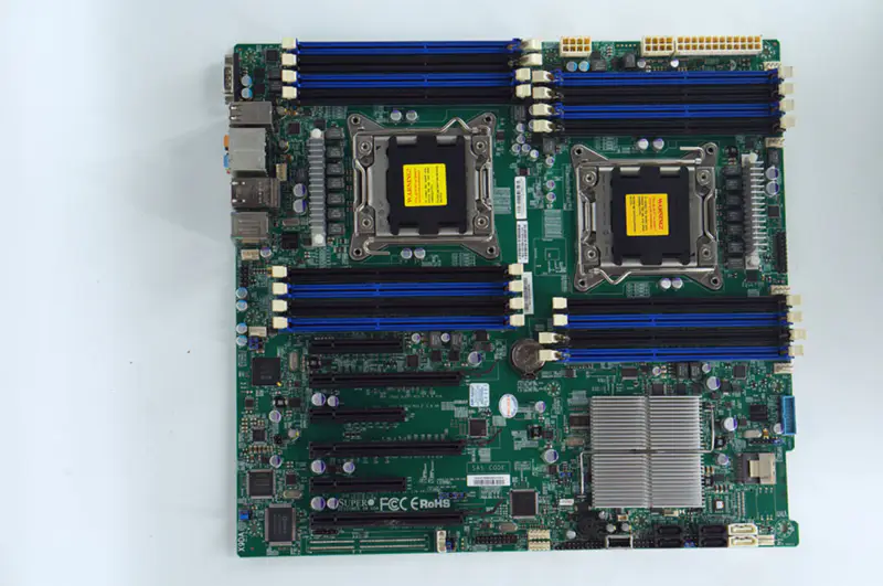 Supermicro X9DAI alaplap