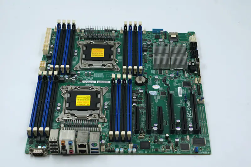 Supermicro X9DAI alaplap