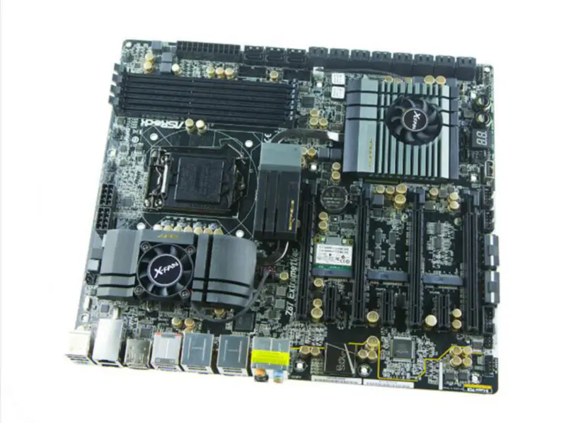 Asrock Z87 Extreme11/ac alaplap 22×Sata 12Gbps SAS